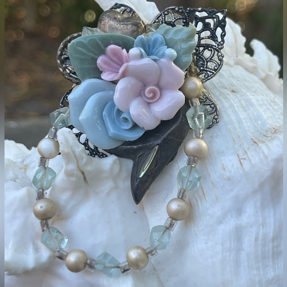 Beautiful antique ceramic flower and freshwater, pearl brooch